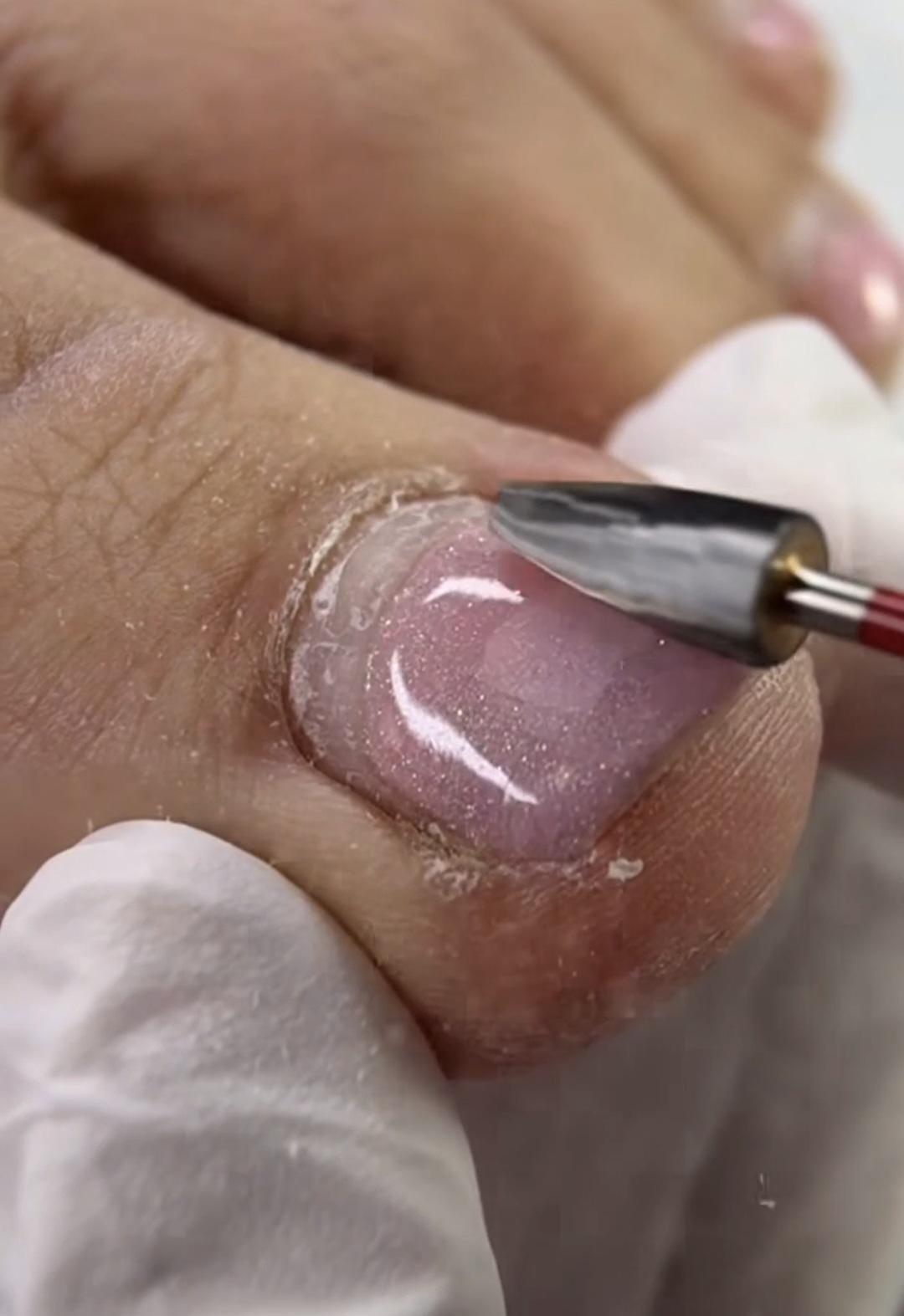 Nail Studio Kućica #beograd Korekcija noktiju Skidanje gela / gel laka - noge