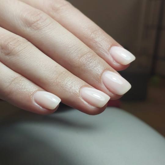 For my Nails #beograd Ojačavanje noktiju Manikir + ojačavanje prirodnih noktiju gelom - M dužina