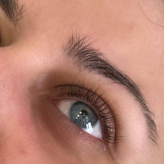 Aluri Beauty #beograd Trepavice Lash lift Laminacija trepavica je idealno rešenje za devojke koje p