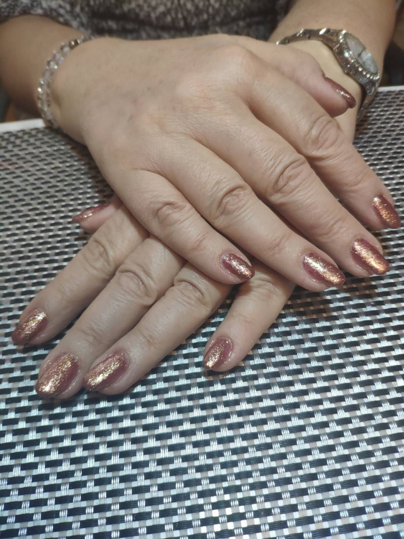 Friends beauty studio #beograd Izlivanje noktiju