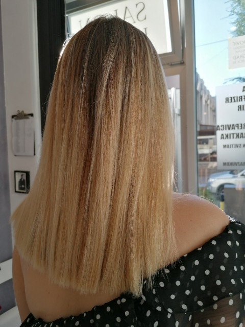 Salon Klinik #beograd Feniranje i stilizovanje Feniranje lokne / talase - kratka / kosa srednje dužine