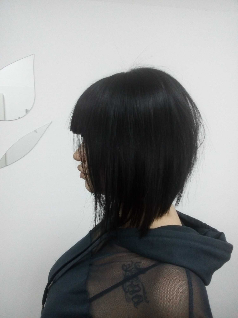 Hairrific #novisad Žensko šišanje Šišanje + feniranje na ravno - kosa srednje dužine / ekstra gusta kratka kosa