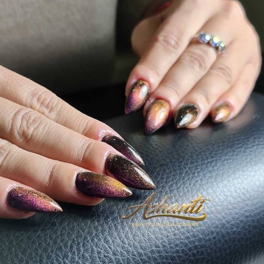 Ashanti Beauty Salon & Academy #beograd Lakiranje noktiju Cat eye / babyboomer - dodatak uz uslugu