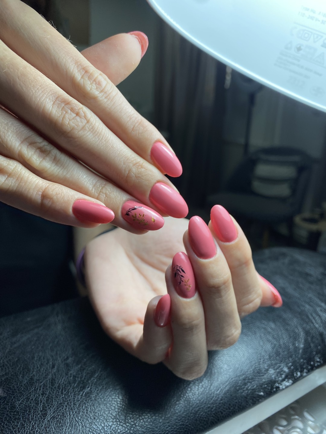 Beauty by Nevena Panić #beograd Izlivanje noktiju Korekcija izlivanja / ojačavanja noktiju gelom - M dužina