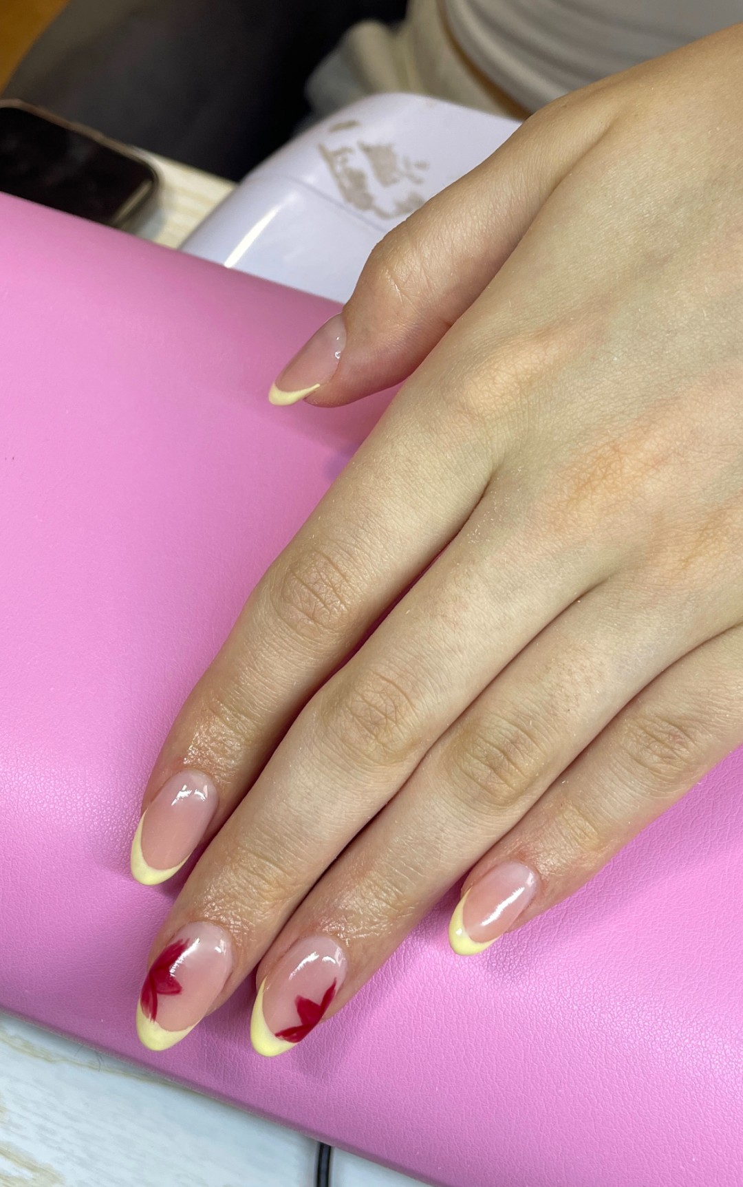 Beauty room Zvezdara #beograd Izlivanje noktiju Izlivanje noktiju gelom - M dužina