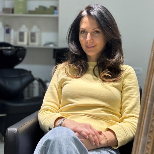 Atelier Kat #beograd Feniranje i stilizovanje Feniranje na ravno - kosa srednje dužine