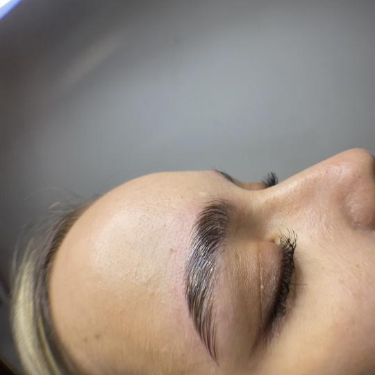 Studio Moldovan #beograd Obrve Brow lift + keratin