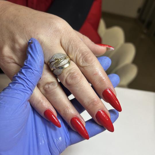 Mila Beauty Centar #beograd Izlivanje noktiju Izlivanje noktiju gelom - L dužina Nokti