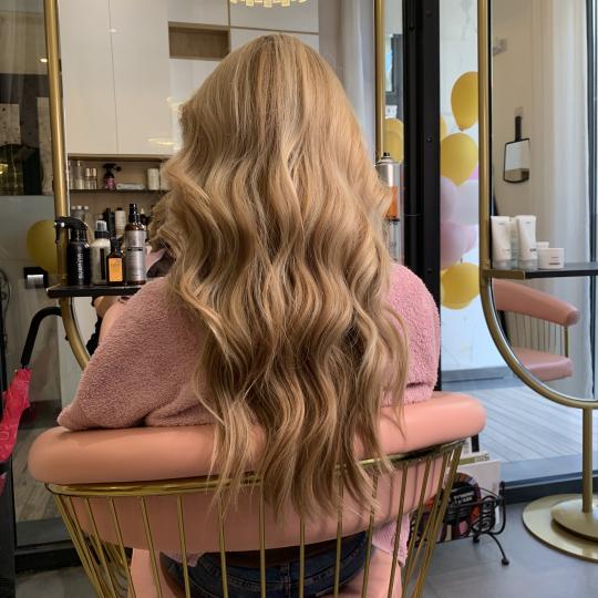 Beauty Industry Women1 #beograd Feniranje i stilizovanje Feniranje - ekstra duge kose