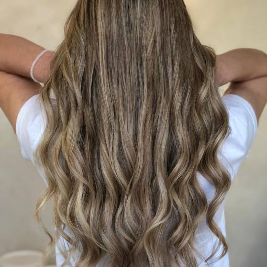 Bibi beauty centar #beograd Pramenovi Pramenovi na foliju u 1 / 2 boje / blanšem + olaplex+ preliv 