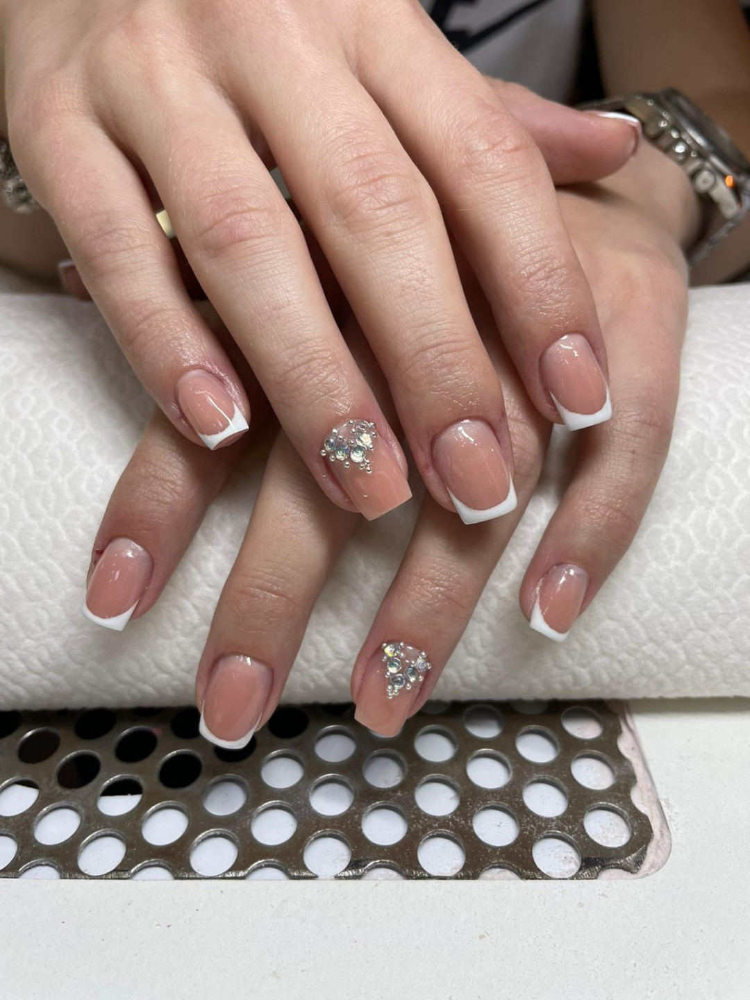 Bling Bling Nails and Lashes #beograd Izlivanje noktiju Izlivanje noktiju gelom + french