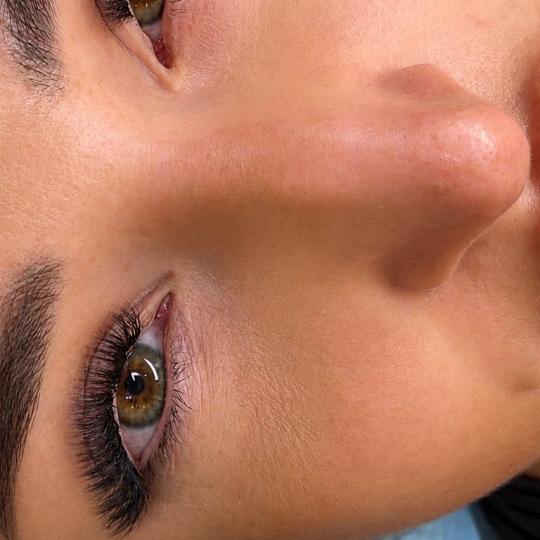 MB Studio #beograd Nadogradnja trepavica Nadogradnja svilenih trepavica - L lashes