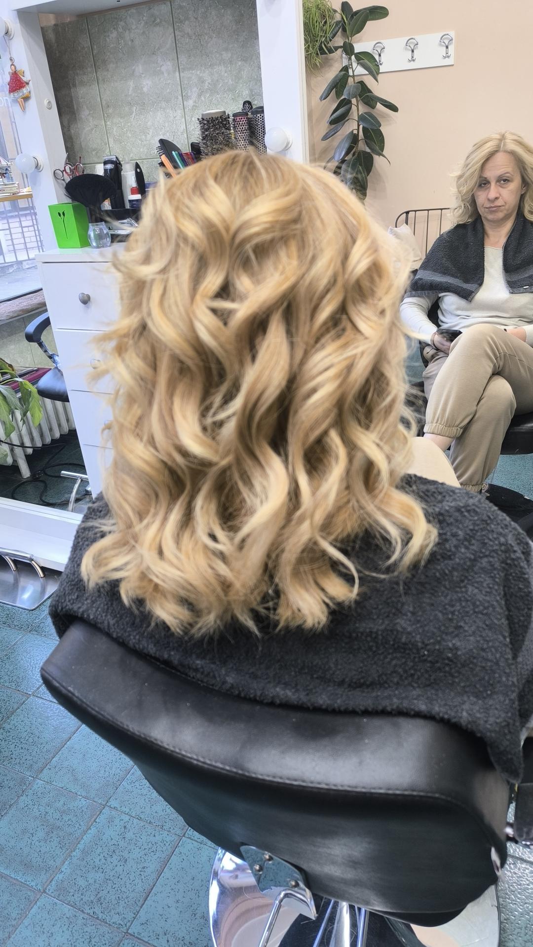 Candy S #novisad Feniranje i stilizovanje Feniranje WAVES, na talase - duga gusta kosa
