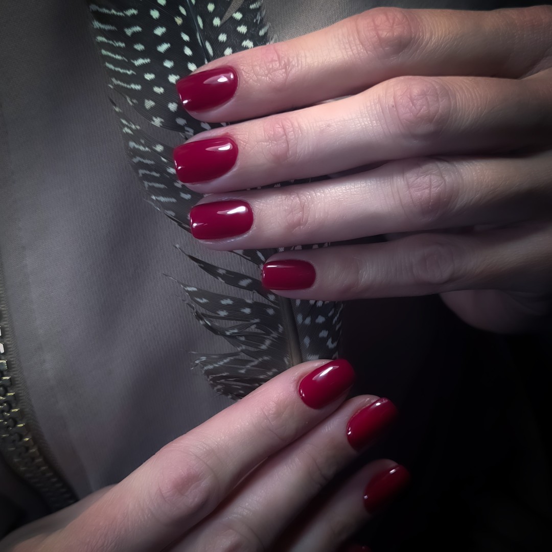 Elite Queens #beograd Izlivanje noktiju Korekcija noktiju gelom + manikir - S dužina noktiju