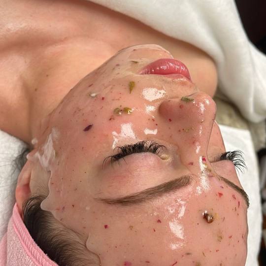 Nega i lepota NS 1 #novisad Tretman lica Higijenski tretman lica, vrata i dekoltea & PEEL OFF MASK