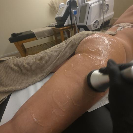 Your body studio #beograd Kavitacija Kavitacija Kavitacija je neinvazivan tretman namenjen oblikovan