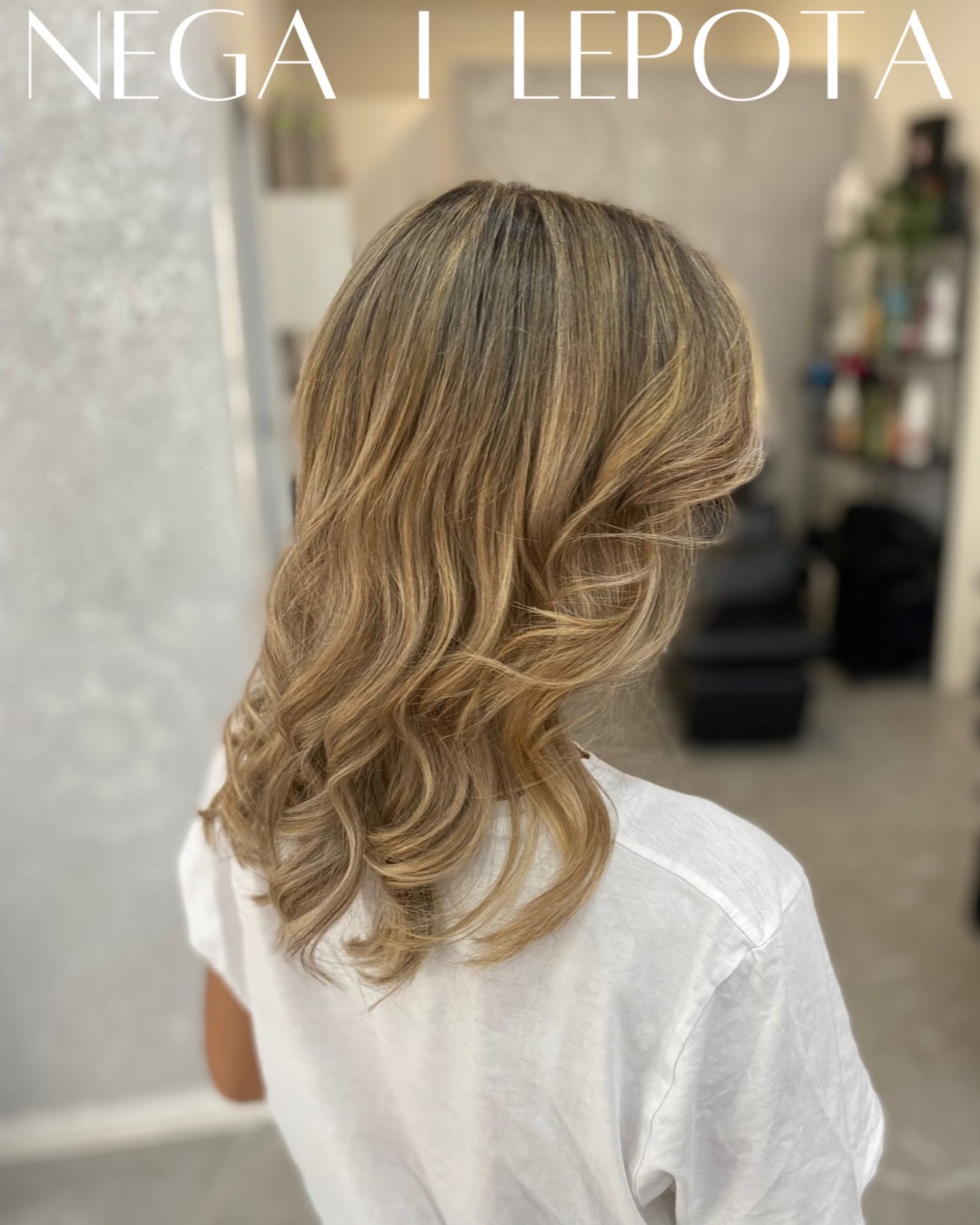 Nega i lepota NS 1 #novisad Pramenovi Balayage paket: pramenovi + preliv + šišanje + feniranje - do ramena / duga