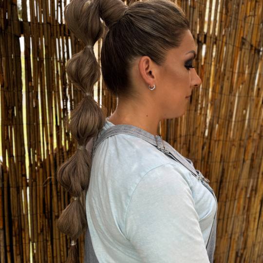Amaya BeautyConcept #beograd Svečane i frizure za svadbu Svečana frizura - duga kosa Nešto malo m