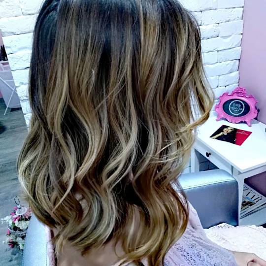 Express Beauty #beograd Feniranje i stilizovanje Feniranje na ravno / talase - extra duga kosa