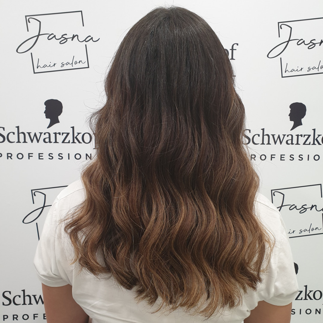 Jasna hair salon #beograd Feniranje i stilizovanje Feniranje prema tipu kose na ravno / talase + tretman - duga kosa