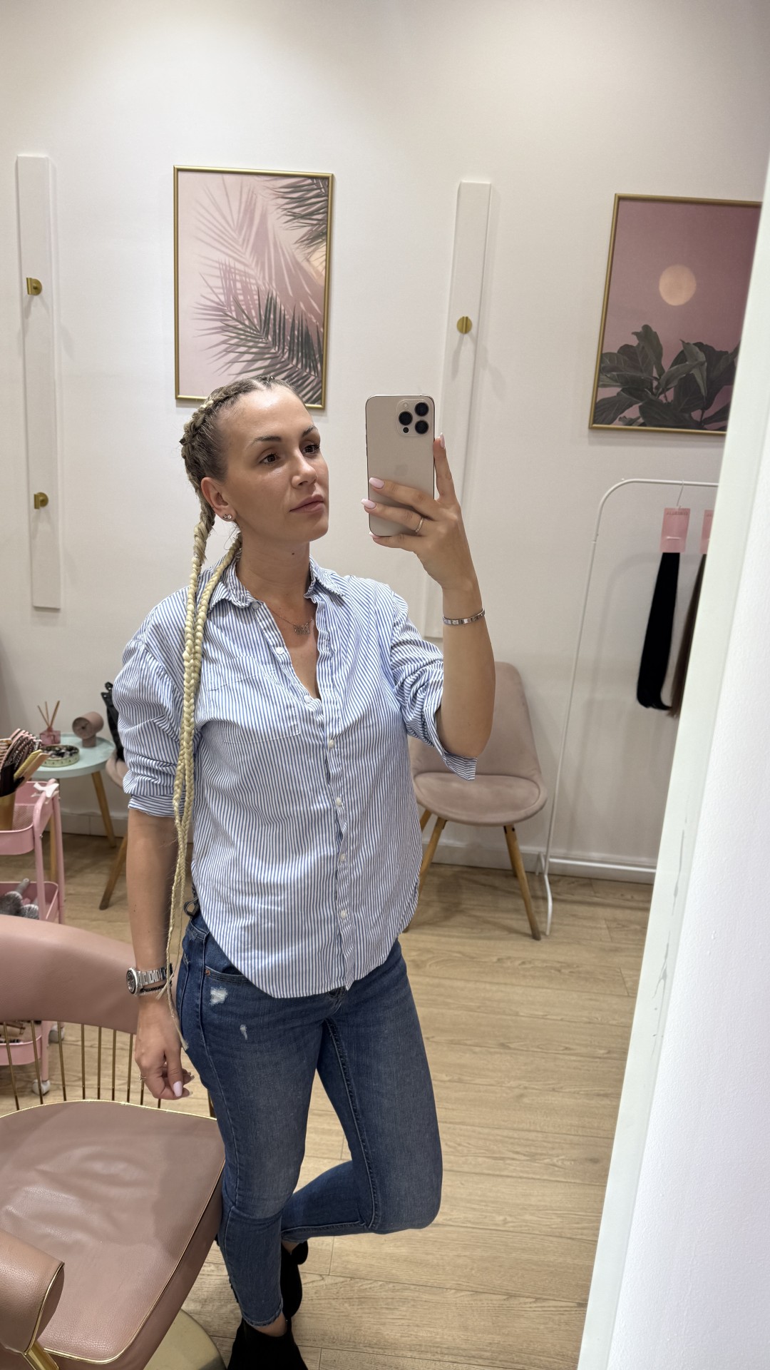 Kikice sa vestackom kosom - Cordelia, Beograd Pletenice, kike, punđe Frizerski saloni Pletenice, kike, punđe, Beograd, Slavija, Autokomanda, Neimar