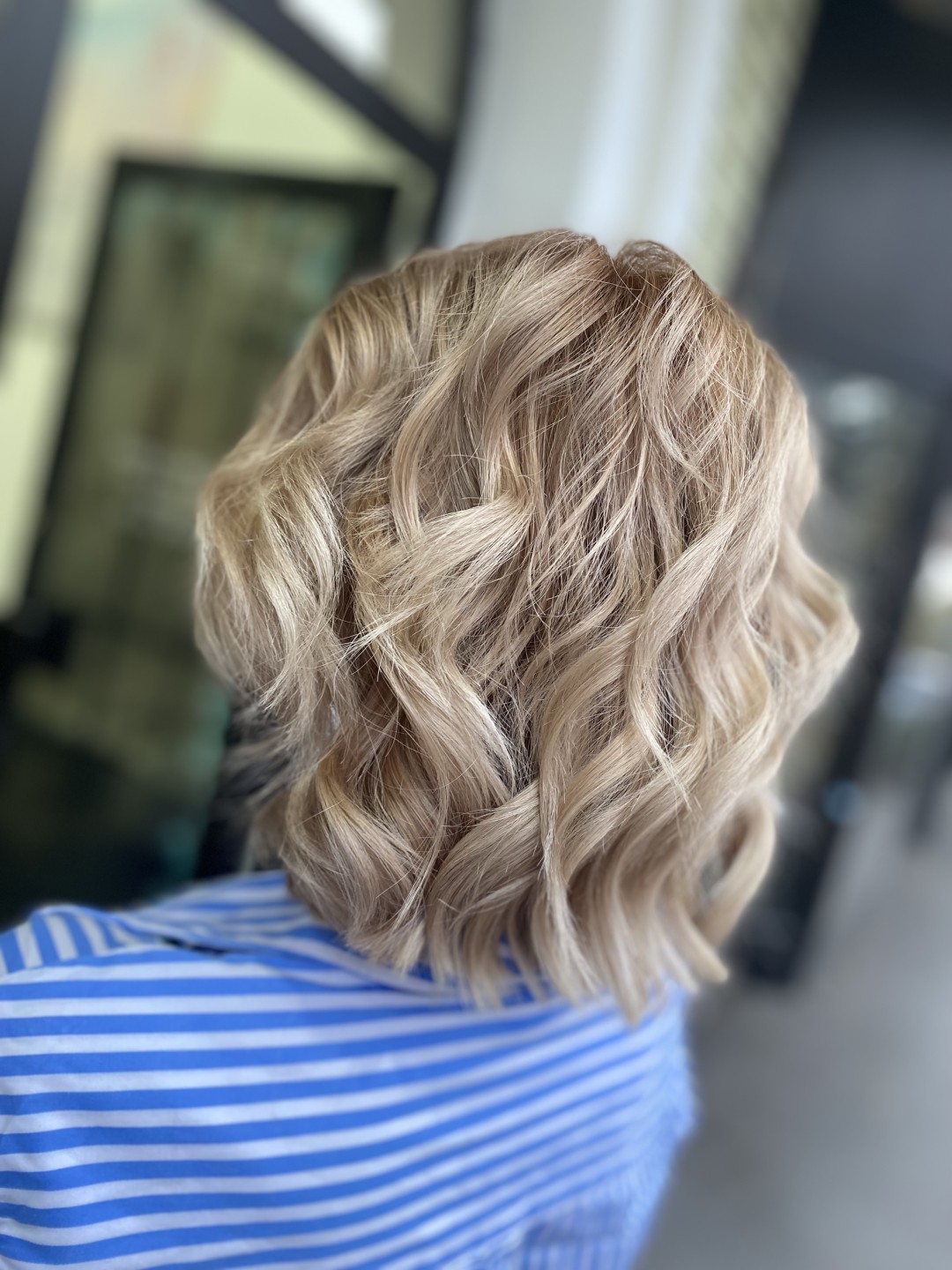 Pramenovi/Balayage - kosa srednje dužine - Lovely Style, Beograd Pramenovi Frizerski saloni Pramenovi, Beograd, Konjarnik, Učiteljsko naselje