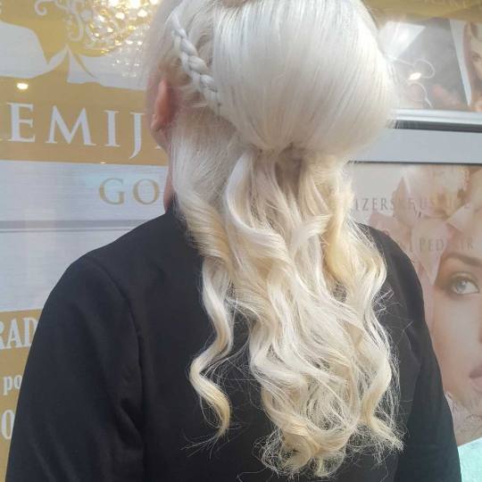 Premijer Gold #beograd Svečane i frizure za svadbu Svečana frizura - složena
