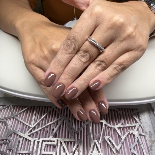 Guapa Beauty Concept #beograd Ojačavanje noktiju Ojačavanje prirodnih noktiju gelom Nokti