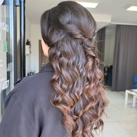 Hair studio Mari #beograd Svečane i frizure za svadbu Svečana frizura - složena