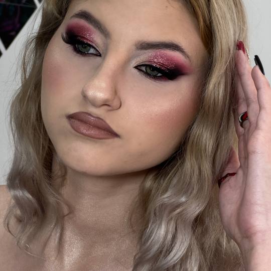 Lady NP #leskovac Make-up / šminkanje Profesionalno šminkanje