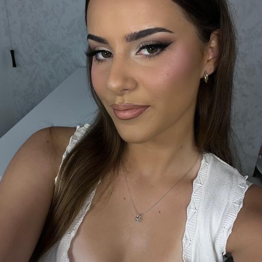 Artist Alex Studio #nis Make-up / šminkanje Profesionalno šminkanje + veštačke trepavice