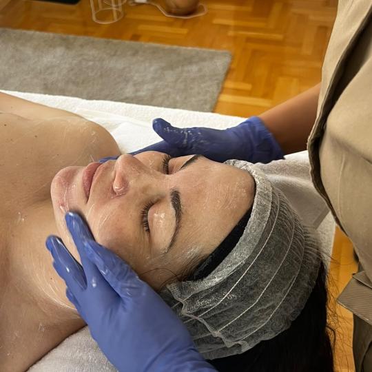 Ateya Beauty Studio usluga