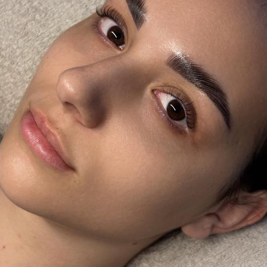 Aora #novisad Trepavice Combo lash + brow lift