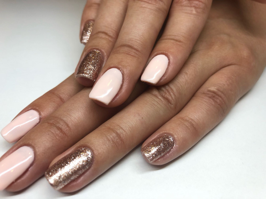 Mademoiselle Beauty #beograd Gel lak Gel lak - ruke sa aparatnim manikirom