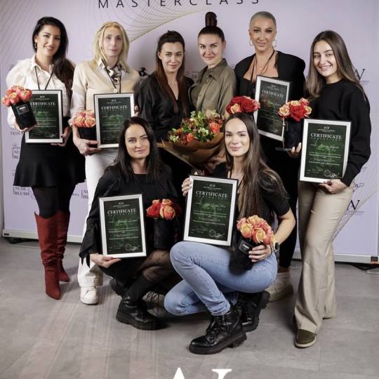 Studio D&M #novisad Kao vladnica salona izuzetno mi je važno da se stalno usavršavam i edukujem. V