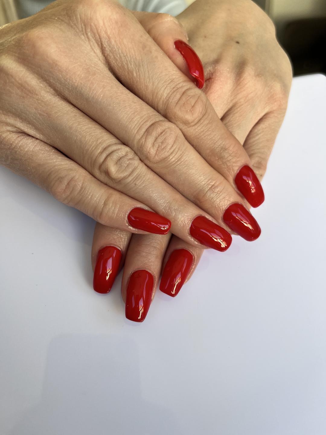 In line 1 #pancevo Korekcija noktiju Korekcija izlivanja noktiju gelom