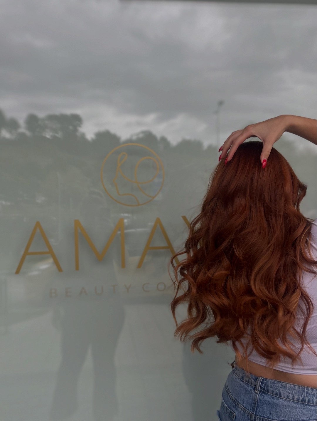 Feniranje na lokne - ekstra duga kosa - Amaya BeautyConcept, Beograd Feniranje i stilizovanje Frizerski saloni Feniranje i stilizovanje, Beograd, Novi Beograd Arena