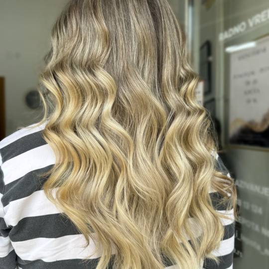Nega i lepota NS 1 #novisad Pramenovi Balayage paket: pramenovi + preliv + BOTOX + šišanje + fenir