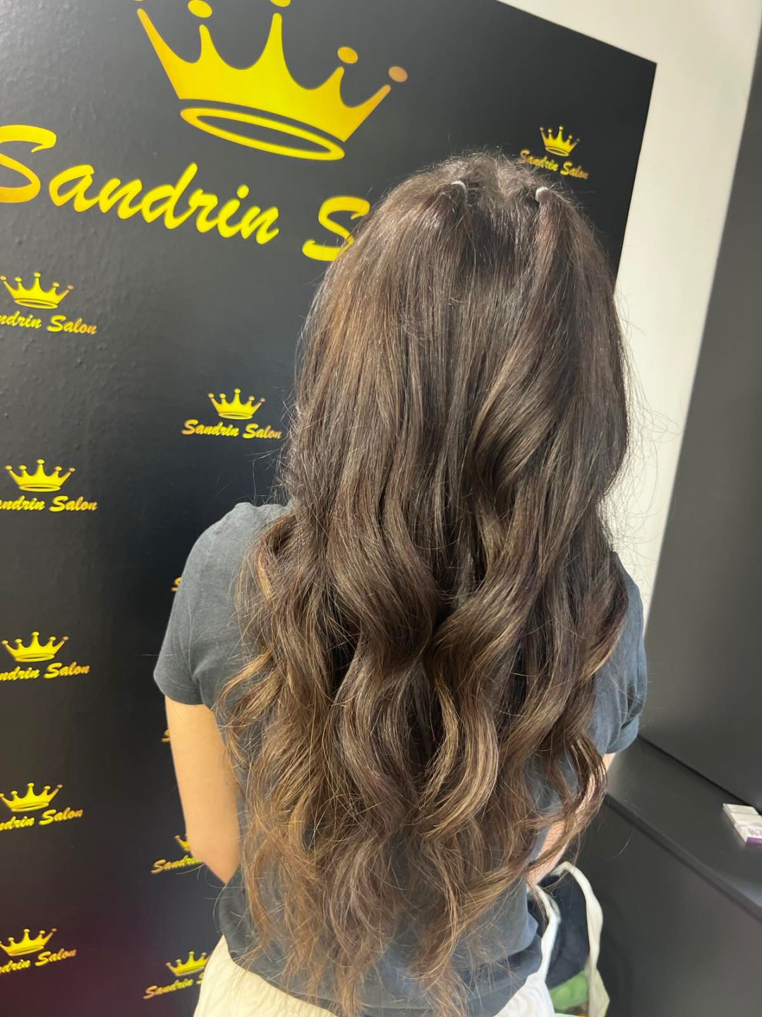 Sandrin Salon #beograd Feniranje i stilizovanje Feniranje na talase - duga kosa