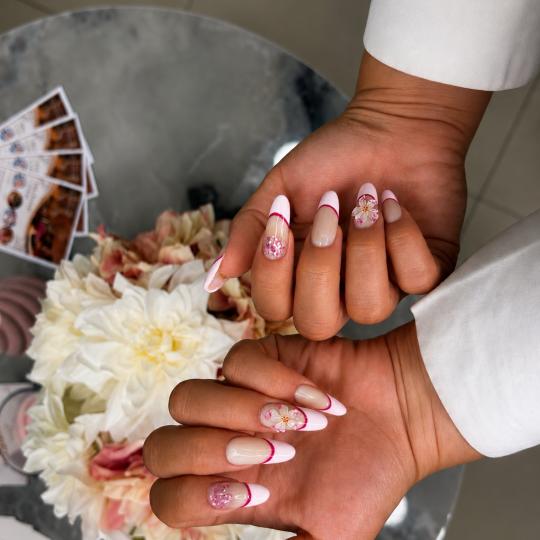 Mila Beauty Centar #beograd Izlivanje noktiju Izlivanje noktiju gelom - XL dužina Nokti