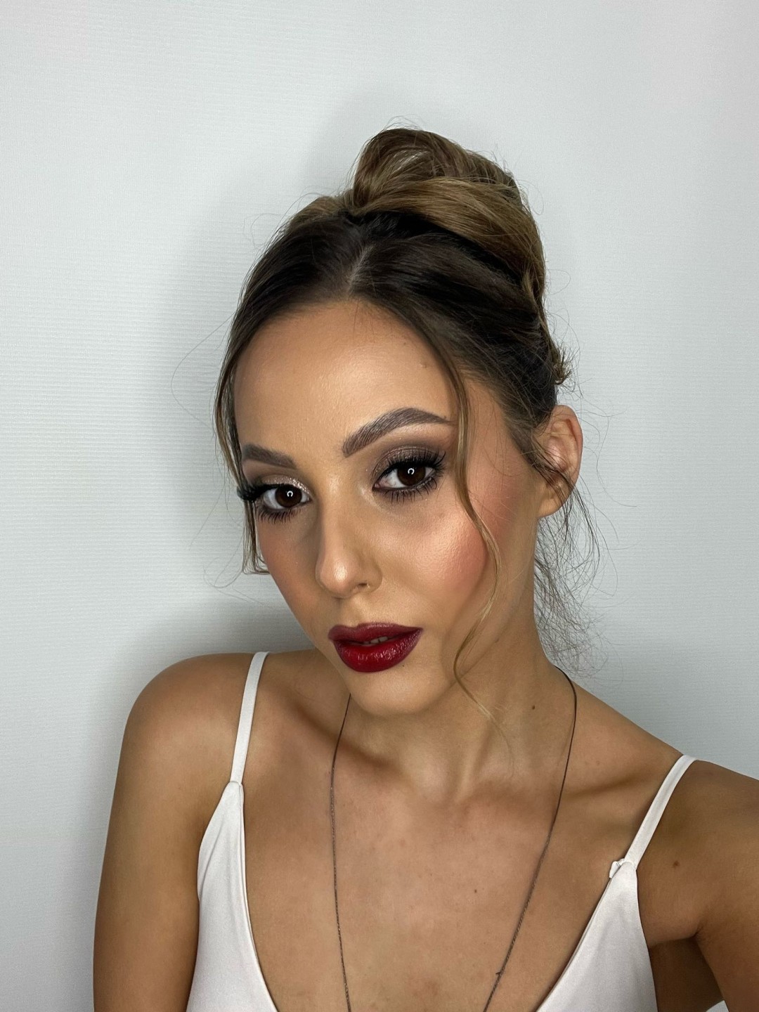 Studio Imela #beograd Make-up / šminkanje Profesionalno šminkanje + svečana frizura - složena