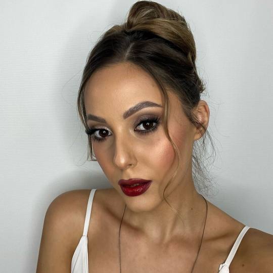Studio Imela #beograd Make-up / šminkanje Profesionalno šminkanje + svečana frizura - složena