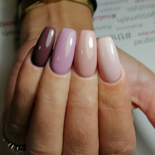 Nail office - TC BIG Rakovica #beograd Korekcija noktiju Korekcija noktiju gelom + boja - S dužina