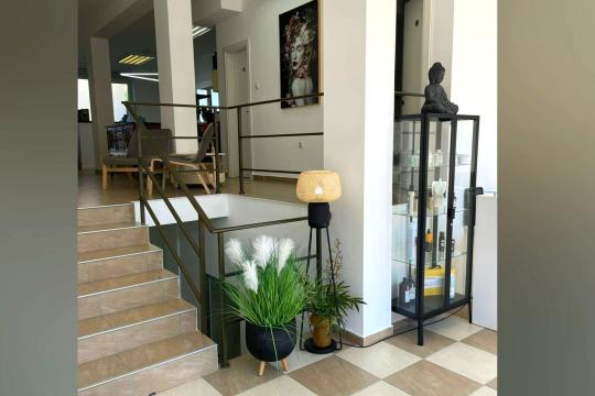 Frizersko-kozmetički salon Ira Novi Sad