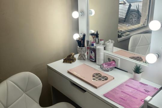 Frizersko-kozmetički salon Glow Star Beograd