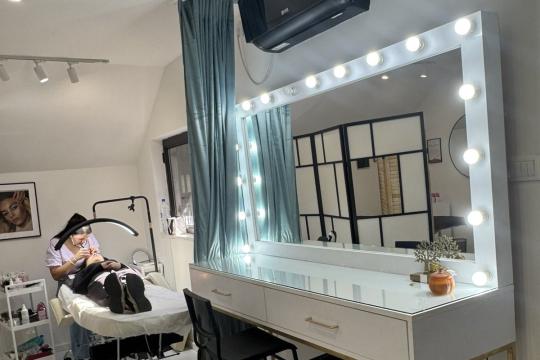 Kozmetički salon Studio Nina me šminka Beograd
