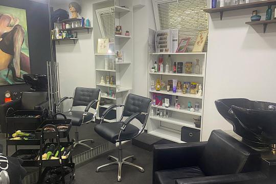Frizersko-kozmetički salon Minja studio hair Beograd
