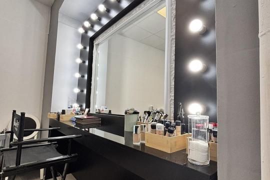 Profesionalno šminkanje, individualna radionica "Našminkaj se sama" City Hair Novi Sad