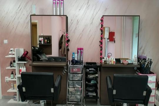 Frizersko - kozmetički salon Paris Royal Novi Sad