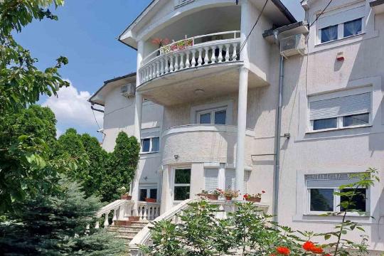 Kozmetički salon Lix masažno kozmetički centar - Jajinci Beograd